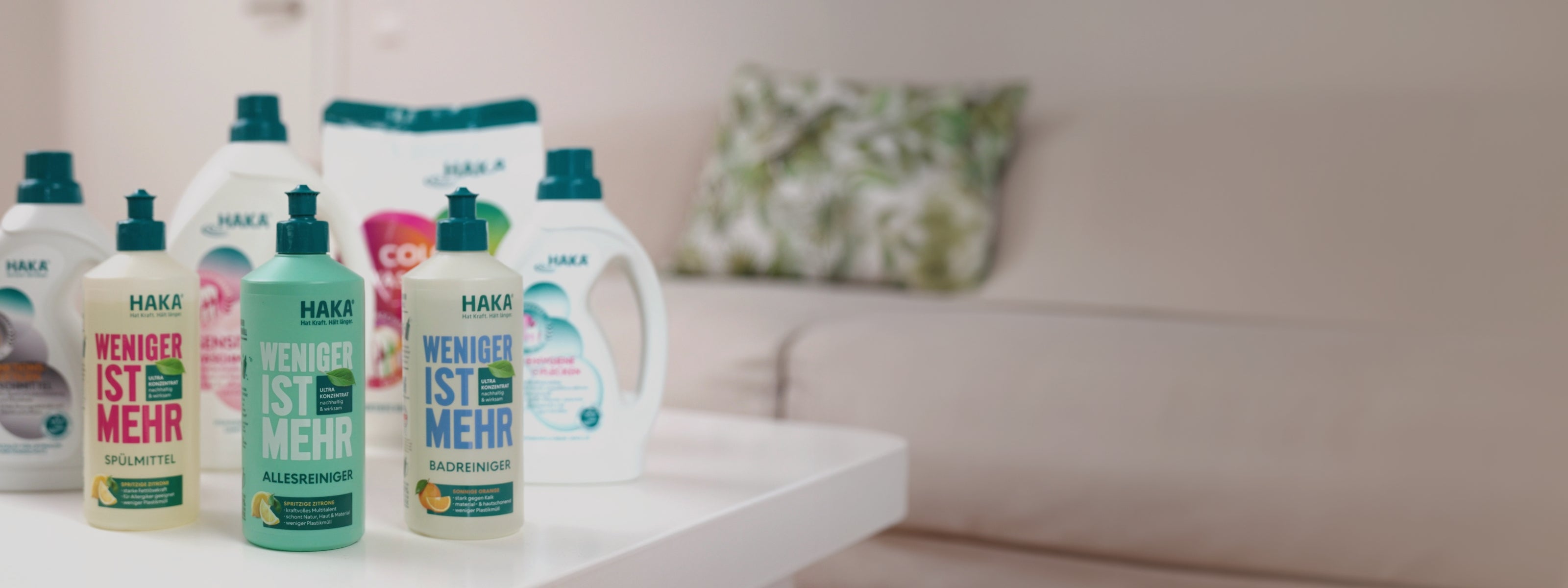 verschiedene HAKA Produkte auf einem Tisch